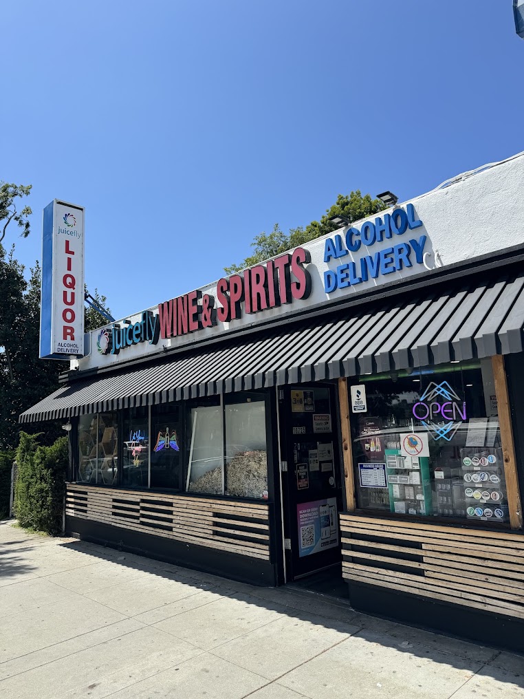 Juicefly Wine and Spirits storefront on Jefferson Boulevard